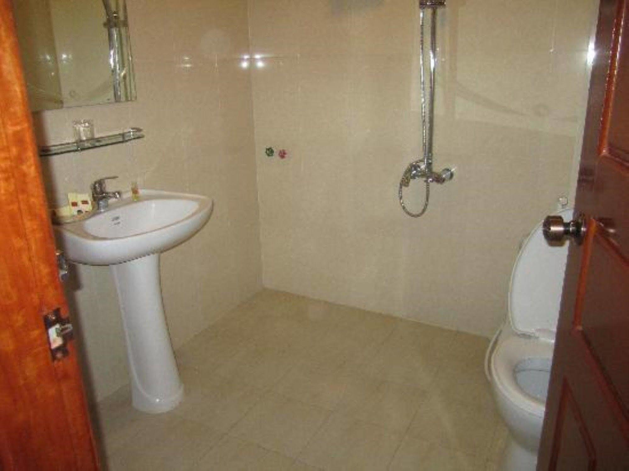 G Eleven Hotel بنوم بنه المظهر الخارجي الصورة
